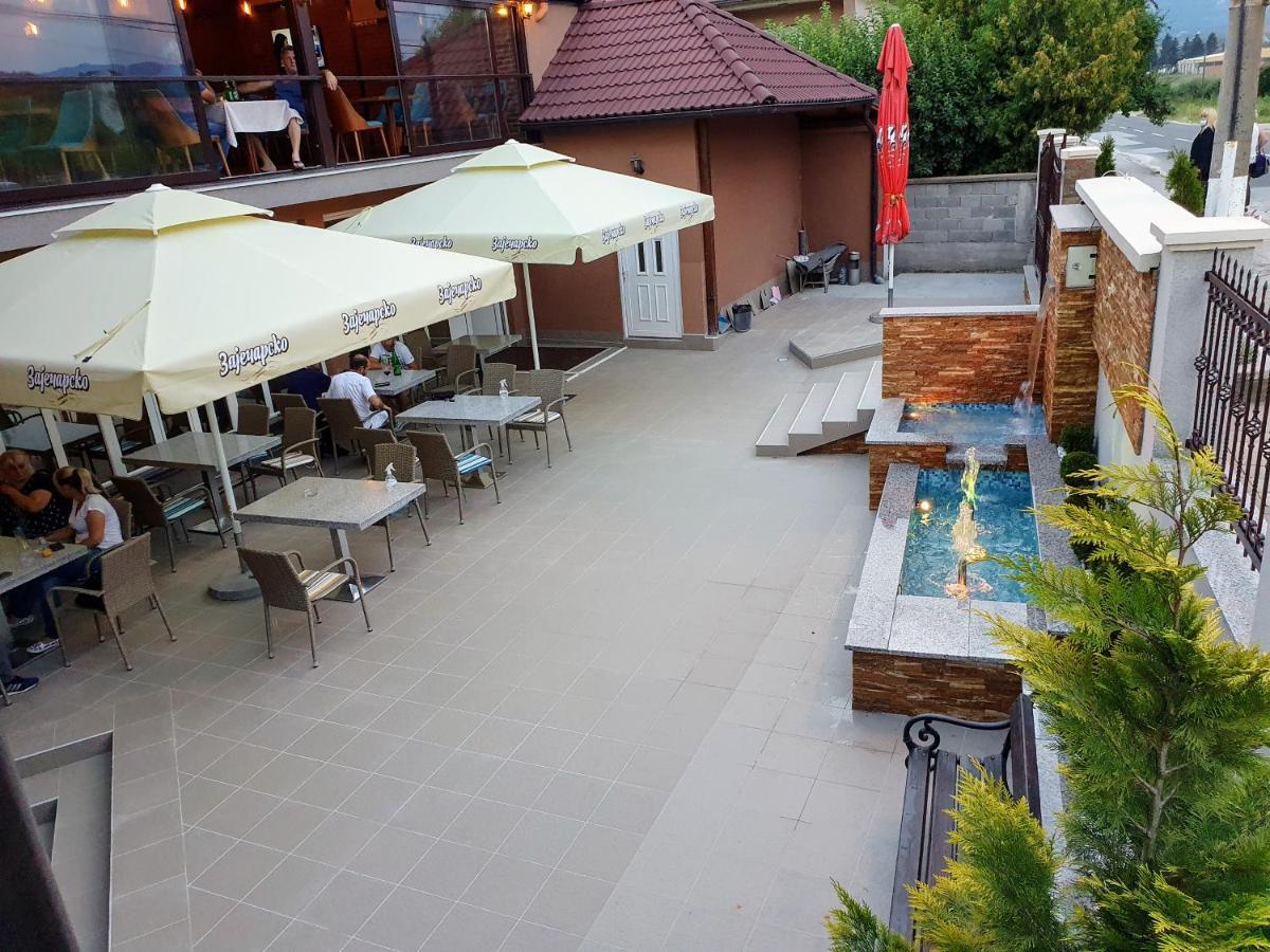 Kompleks Fontana วลาดิชินฮาน ภายนอก รูปภาพ